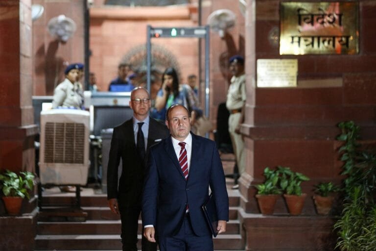 भारत ने कनाडा के कार्यवाहक उच्चायुक्त स्टीवर्ट रॉस व्हीलर सहित छह राजनयिकों को निष्कासित किया