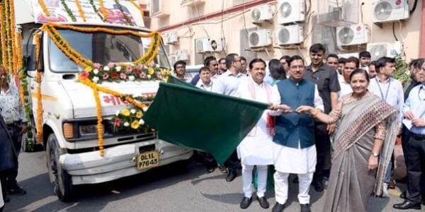 Pralhad Joshi launches second phase of retail sale of Bharat Chana Dal by flagging off mobile van in Delhi-NCR