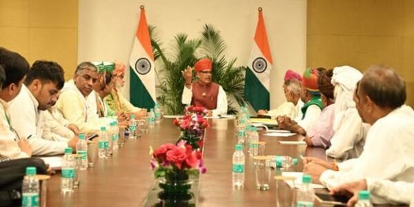 Union Agriculture Minister Shivraj Singh Chouhan held discussions with members of farmer organizations in New Delhi today as part of his dialogue with farmers and farmer organizations