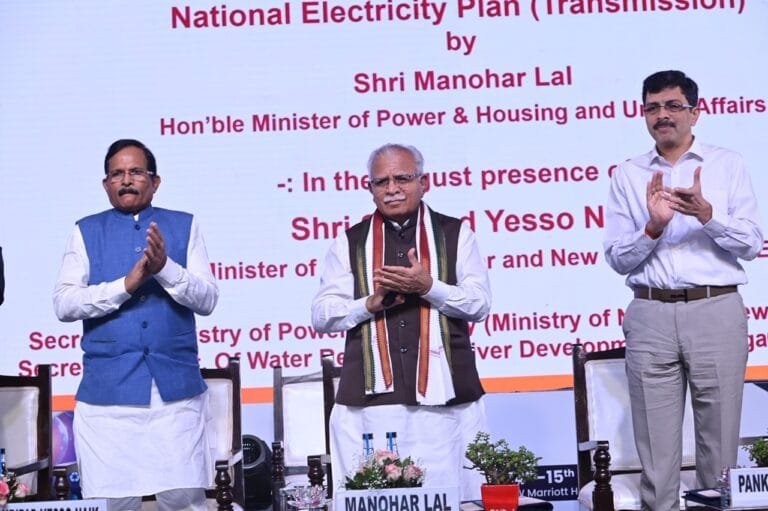 केंद्रीय मंत्री मनोहर लाल ने आज नई दिल्ली में भारतीय विद्युत क्षेत्र परिदृश्य 2047 विषय पर आयोजित सत्र को संबोधित किया