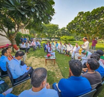 Union Minister Shivraj Singh Chouhan held discussions with farmers and farmer organizations today as part of his dialogue with farmers and farmer organizations