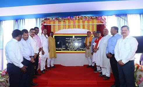 Union Minister of State for Coal and Mines Satish Chandra Dubey laid the foundation stone of two CCL projects