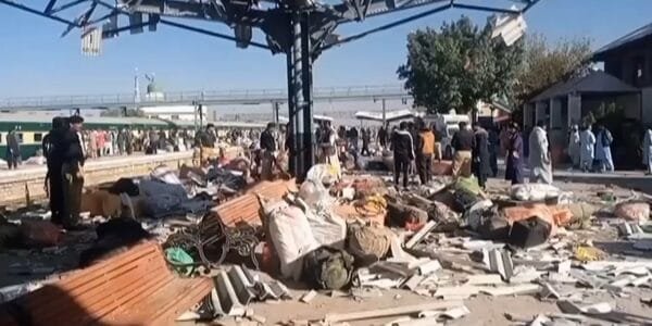 24 people killed and more than 40 injured in explosion at Quetta railway station in Balochistan, Pakistan