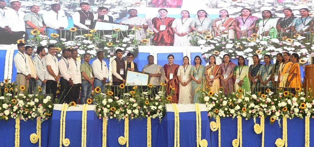President Draupadi Murmu inaugurated Swami Vivekananda Vidya Mandir in Silvassa and addressed a public function