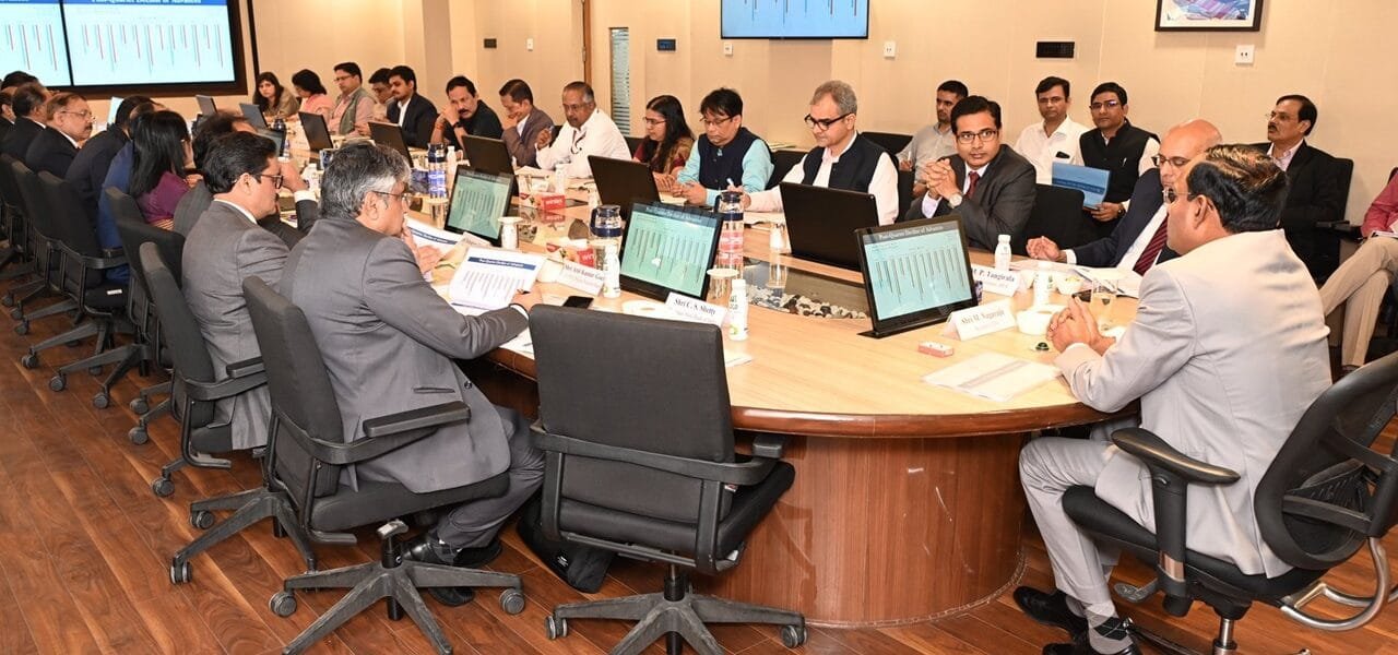 Secretary, Department of Financial Services reviews credit disbursal by Public Sector Banks (PSBs) to agriculture related sectors