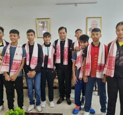 Union Minister Sarbananda Sonowal felicitates winners of All India Yonex Sunrise Sub Junior Ranking Badminton Tournament