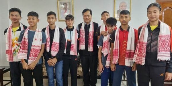 Union Minister Sarbananda Sonowal felicitates winners of All India Yonex Sunrise Sub Junior Ranking Badminton Tournament