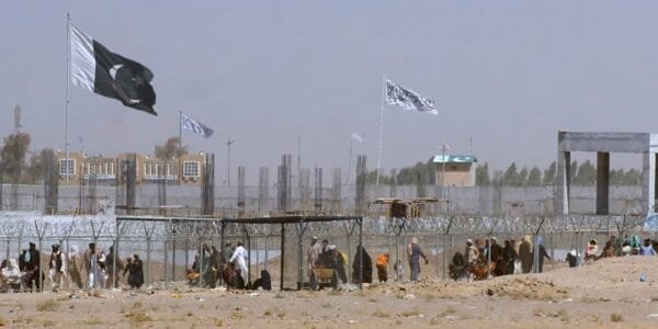 19 Pakistani soldiers and three Afghan civilians were killed in fierce clashes between Pakistan and Afghan border forces at border posts