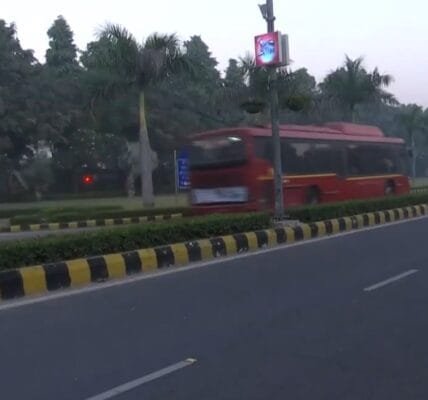 Minimum temperature in the capital Delhi is 4.9 degrees Celsius, air quality in 'poor' category