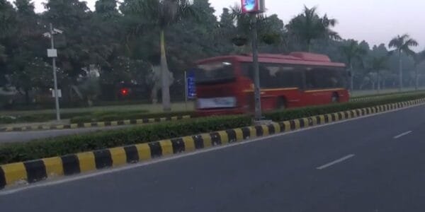 Minimum temperature in the capital Delhi is 4.9 degrees Celsius, air quality in 'poor' category