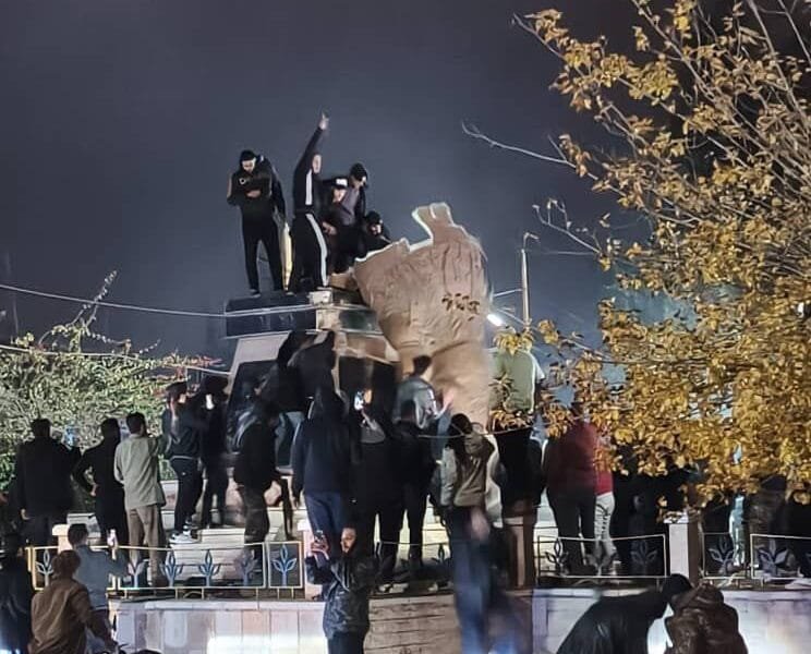 Security forces in Syria lost control of Daraa city, rebels moved closer to the country's third largest city Homs