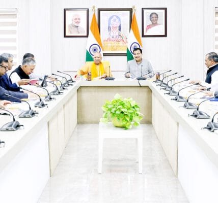Union Minister Nitin Gadkari and Uttar Pradesh CM Yogi discussed major road projects for Maha Kumbh starting next month