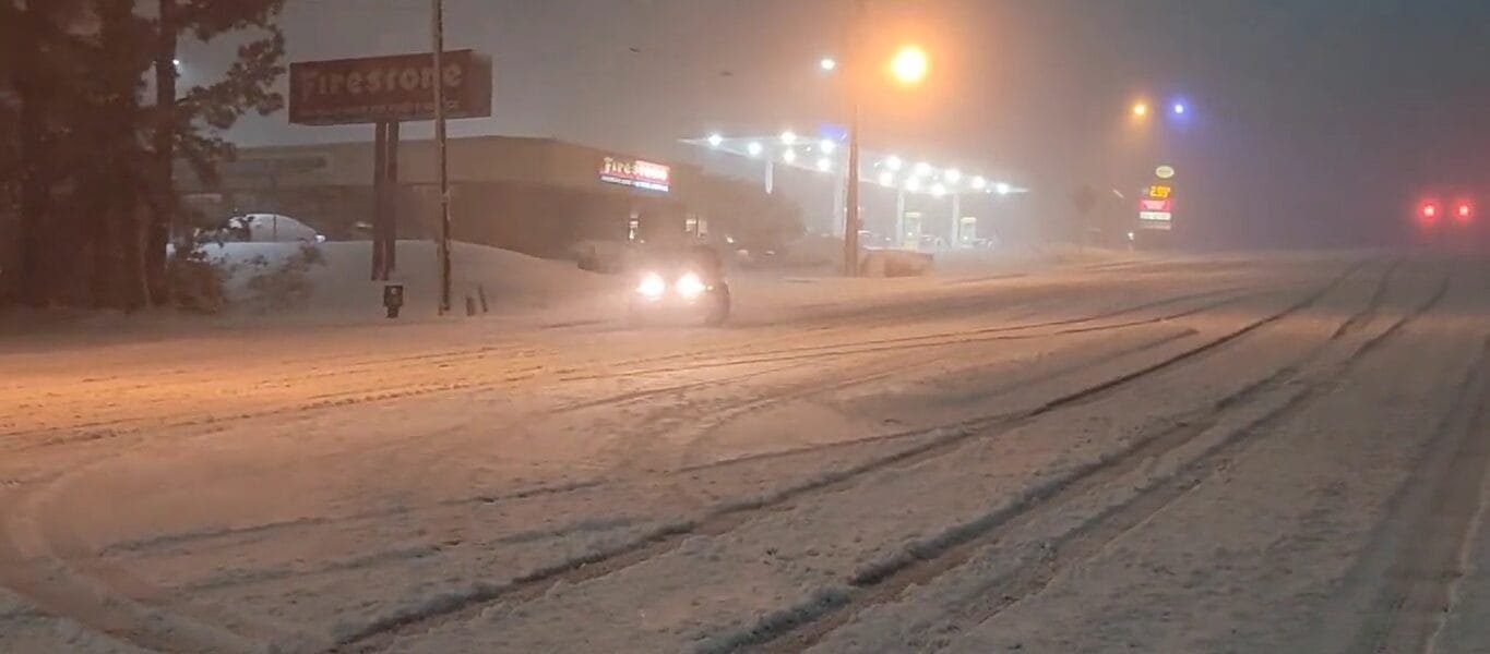 An alert has been issued for more than 6 crore people in USA regarding the severe snowstorm