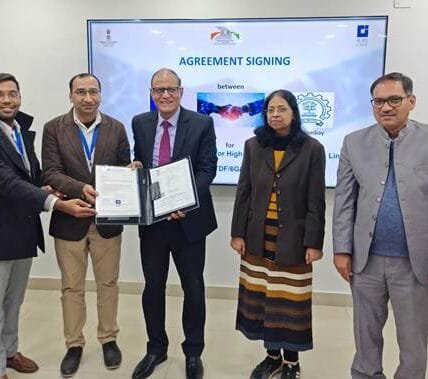 C-DOT and IIT Bombay sign agreement for “Optical Transceiver Chipsets for High-bandwidth 6G Wireless Links”