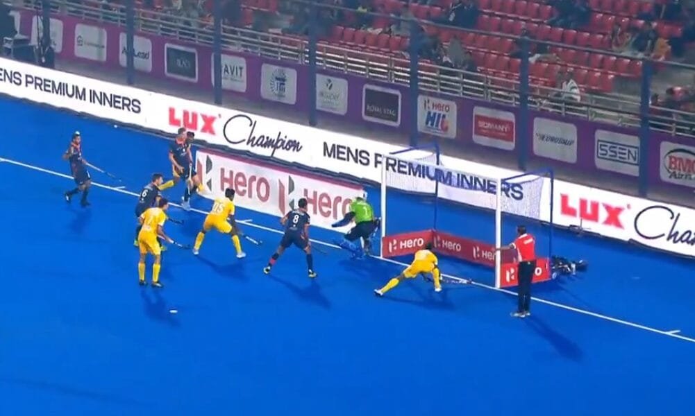 In the Hockey India League, Tamil Nadu Dragons beat UP Rudras 2-0 and Surma Hockey Club beat Vedanta Kalinga Lancers 4-3