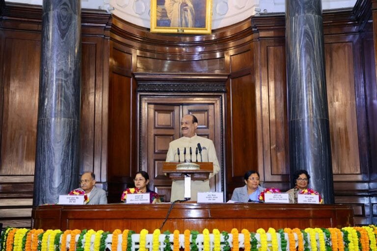 लोकसभा अध्यक्ष ओम बिरला ने आज नई दिल्ली में पंचायत से संसद कार्यक्रम के दूसरे चरण का उद्घाटन किया
