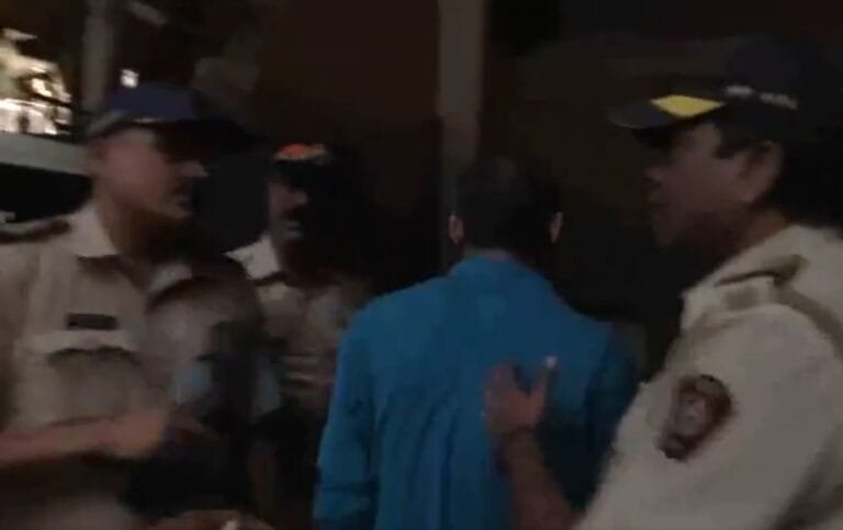 मुंबई पुलिस ने सैफ अली खान पर मुंबई के बांद्रा स्थित उनके अपार्टमेंट में चाकू से हमला करने के मामले में एक व्‍यक्ति से पूछताछ की