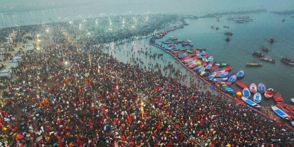 On the occasion of Paush Purnima, the world's largest spiritual and cultural gathering Maha Kumbh Mela started in Prayagraj with Amrit Snan