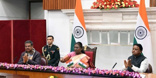 President Murmu virtually inaugurates launches Cow Induction, Giftmilk and Market Support for OMFED initiatives of National Dairy Development Board