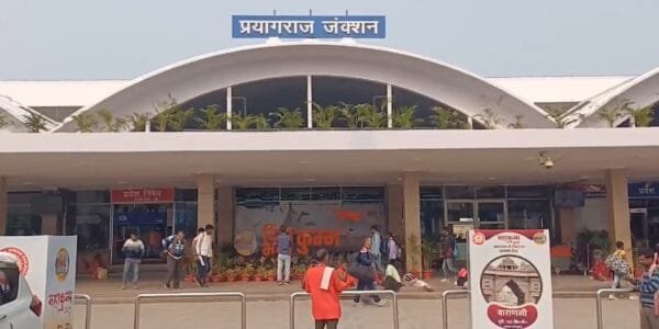 Railways operated more than 360 trains including a record 222 fair special trains on Mauni Amavasya