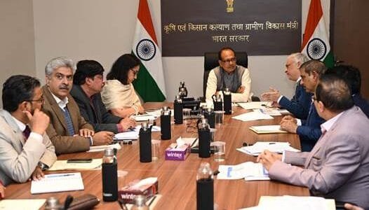 Union Minister Shivraj Singh Chouhan reviewed agriculture schemes and programs