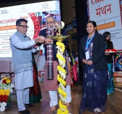 Union Textiles Minister Giriraj Singh inaugurated the Handloom Conference-Manthan at Dr. Ambedkar International Centre, Janpath in New Delhi