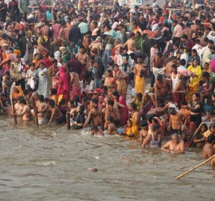 second Amrit Snan was completed on the occasion of Mauni Amavasya in Maha Kumbh 2025, millions of devotees took Amrit Snan at Sangam