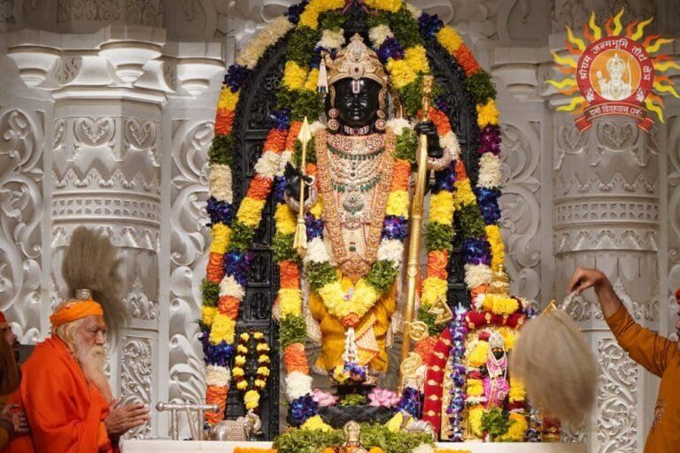 अयोध्या में श्रीराम जन्मभूमि मंदिर में रामलला प्रतिष्ठा की पहली वर्षगांठ पर तीन दिवसीय प्रतिष्ठा द्वादशी उत्सव आज से शुरू हुआ