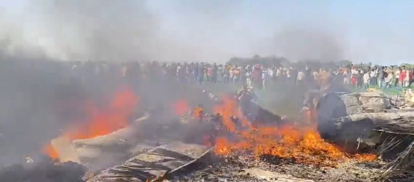 A Mirage 2000 fighter jet crashed near Shivpuri in Madhya Pradesh today