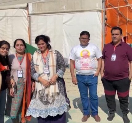 A group of 68 Hindu devotees from Pakistan reached Prayagraj yesterday and took a holy dip in the Sangam