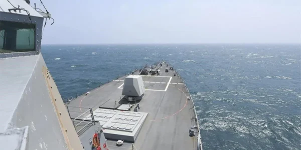 China criticizes Canada over a warship passing through the Taiwan Strait