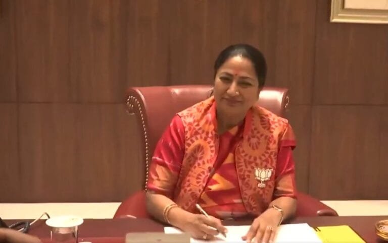 दिल्ली की मुख्यमंत्री रेखा गुप्ता ने राष्ट्रीय राजधानी में सात नए सुपर-स्पेशलिटी अस्पताल खोलने की घोषणा की