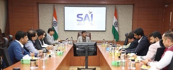 Dr. Mansukh Mandaviya meets bicycle manufacturers; appeals to them to provide incentives to promote cycling