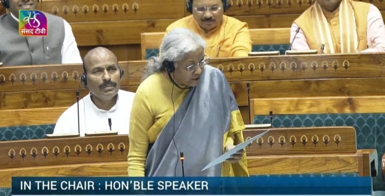 वित्त मंत्री निर्मला सीतारमण ने लोकसभा में नया आयकर विधेयक-2025 पेश किया