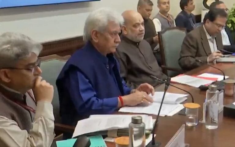 गृह मंत्री अमित शाह ने दिल्ली में जम्मू-कश्मीर पर सुरक्षा समीक्षा बैठक की अध्यक्षता की