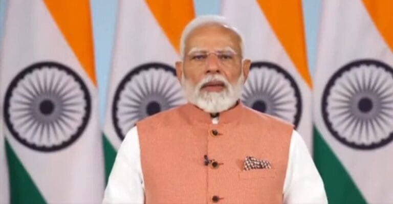 प्रधानमंत्री ने विश्व रेडियो दिवस के अवसर पर शुभकामनाएं दीं; ‘मन की बात’ कार्यक्रम के लिए अपने विचार साझा करने के लिए आमंत्रित किया