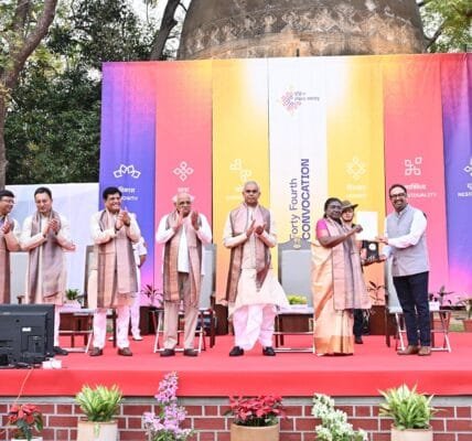 President Draupadi Murmu attended the convocation of National Institute of Design, Ahmedabad today