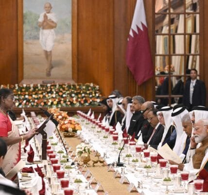President Draupadi Murmu hosted dinner for Emir of Qatar Sheikh Tamim bin Hamad Al-Thani at Rashtrapati Bhavan