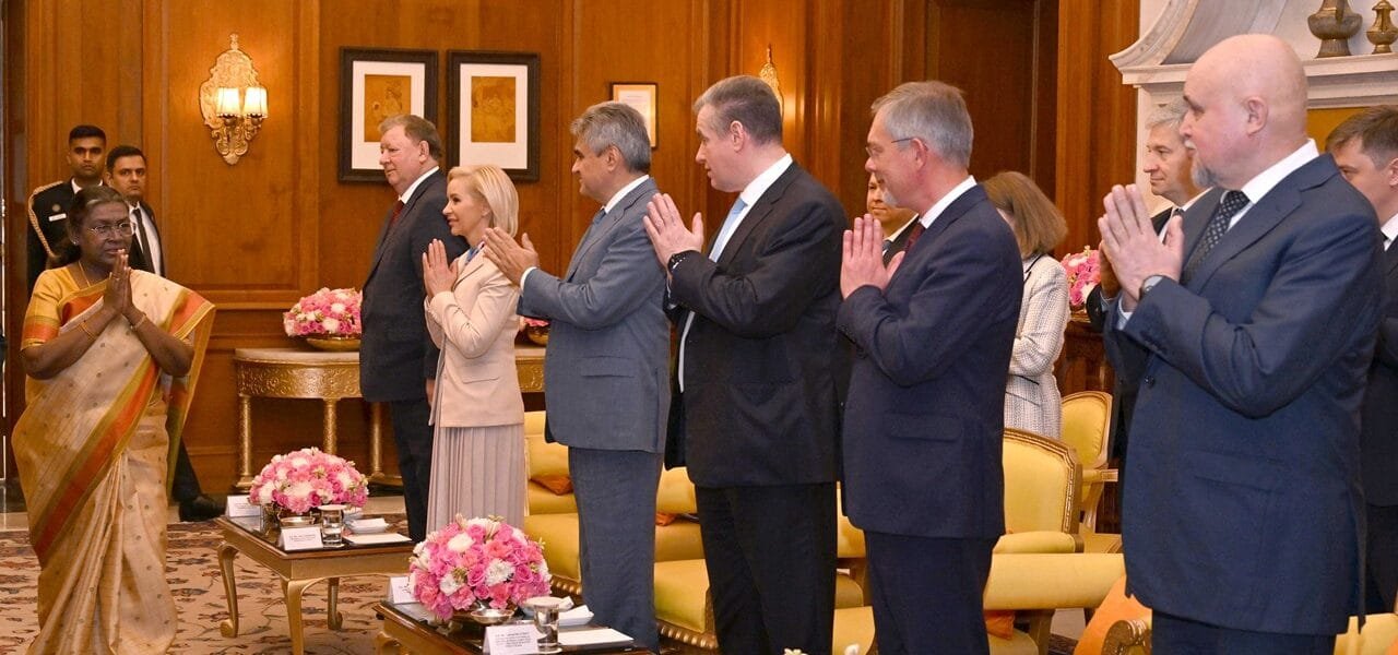 Russian Parliamentary Delegation meets President Draupadi Murmu at Rashtrapati Bhavan