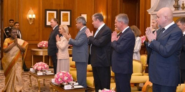 Russian Parliamentary Delegation meets President Draupadi Murmu at Rashtrapati Bhavan