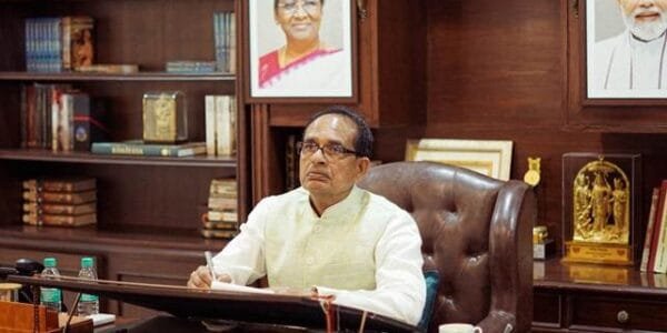Union Agriculture Minister Shivraj Singh Chauhan held an important meeting through video conferencing