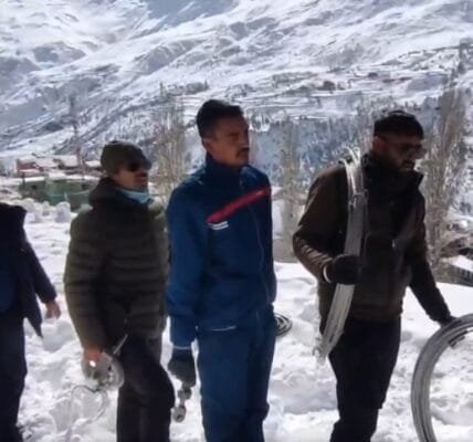 After heavy rain and snowfall in Himachal Pradesh, today most areas were sunny amidst light clouds