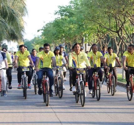 Ministers and athletes join Dr Mansukh Mandaviya in special cycle rally on International Women's Day