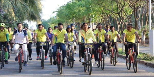 Ministers and athletes join Dr Mansukh Mandaviya in special cycle rally on International Women's Day