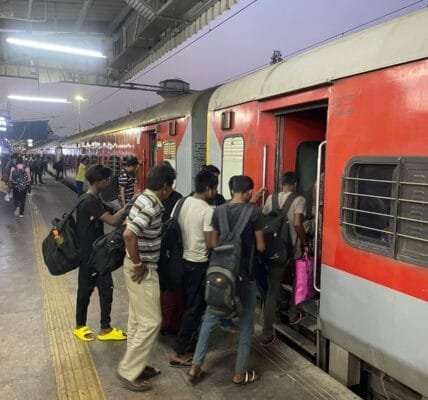 Northern Railway is running more than 400 special trains for the convenience of passengers before the festival of Holi