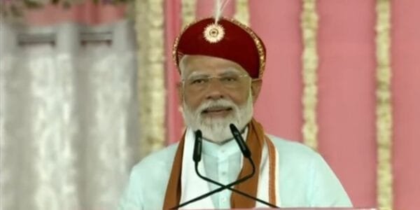 PM Modi inaugurated and laid the foundation stone of projects worth Rs 2,587 crore in Silvassa