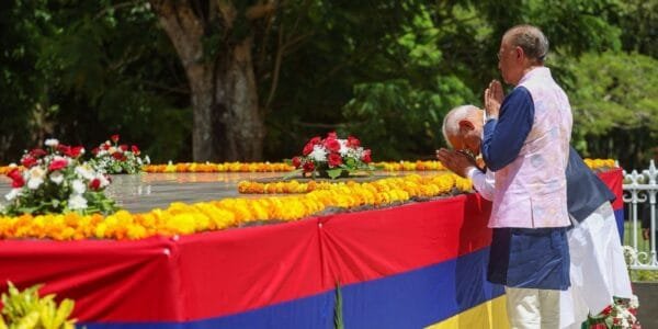 PM Modi pays floral tributes at the samadhis of Sir Seewoosagur Ramgoolam and Sir Anerood Jugnauth