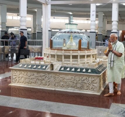PM Modi reaffirms commitment to Dr. Babasaheb Ambedkar's vision during his visit to Deekshabhoomi in Nagpur