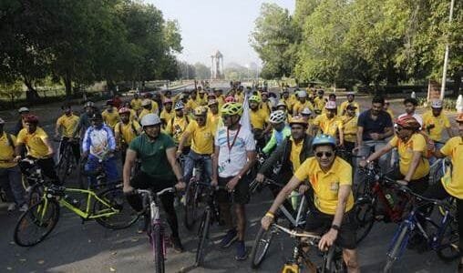People across the country participated enthusiastically in the Fit India Sunday on Cycle program today