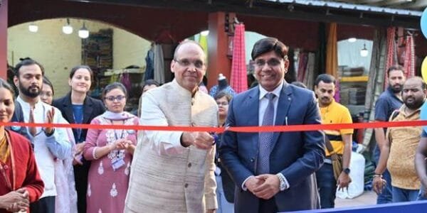 Secretary, Department of Pharmaceuticals inaugurated the Jan Aushadhi Kendra model at Delhi Haat, INA in New Delhi today to spread awareness among citizens